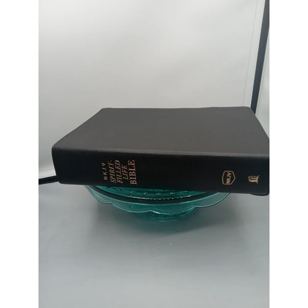 NKJV, Spirit-Filled Life Bible - Third Edition - Genuine Leather  Read